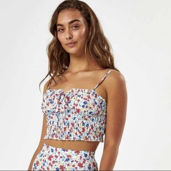 Charlie Holiday Hamilton Floral Print Smocked Bandeau Tie Front Crop Top Size 4 - Picture 2 of 6